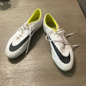 Nike men’s soccer outdoor cleats - size 11.5